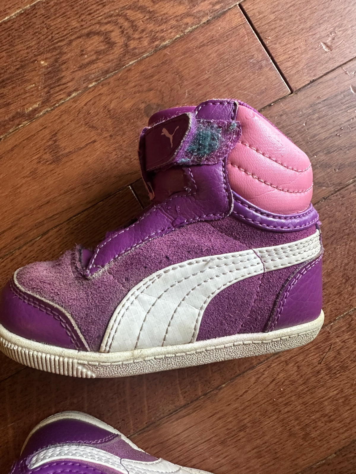 Size 5 Puma Shoes