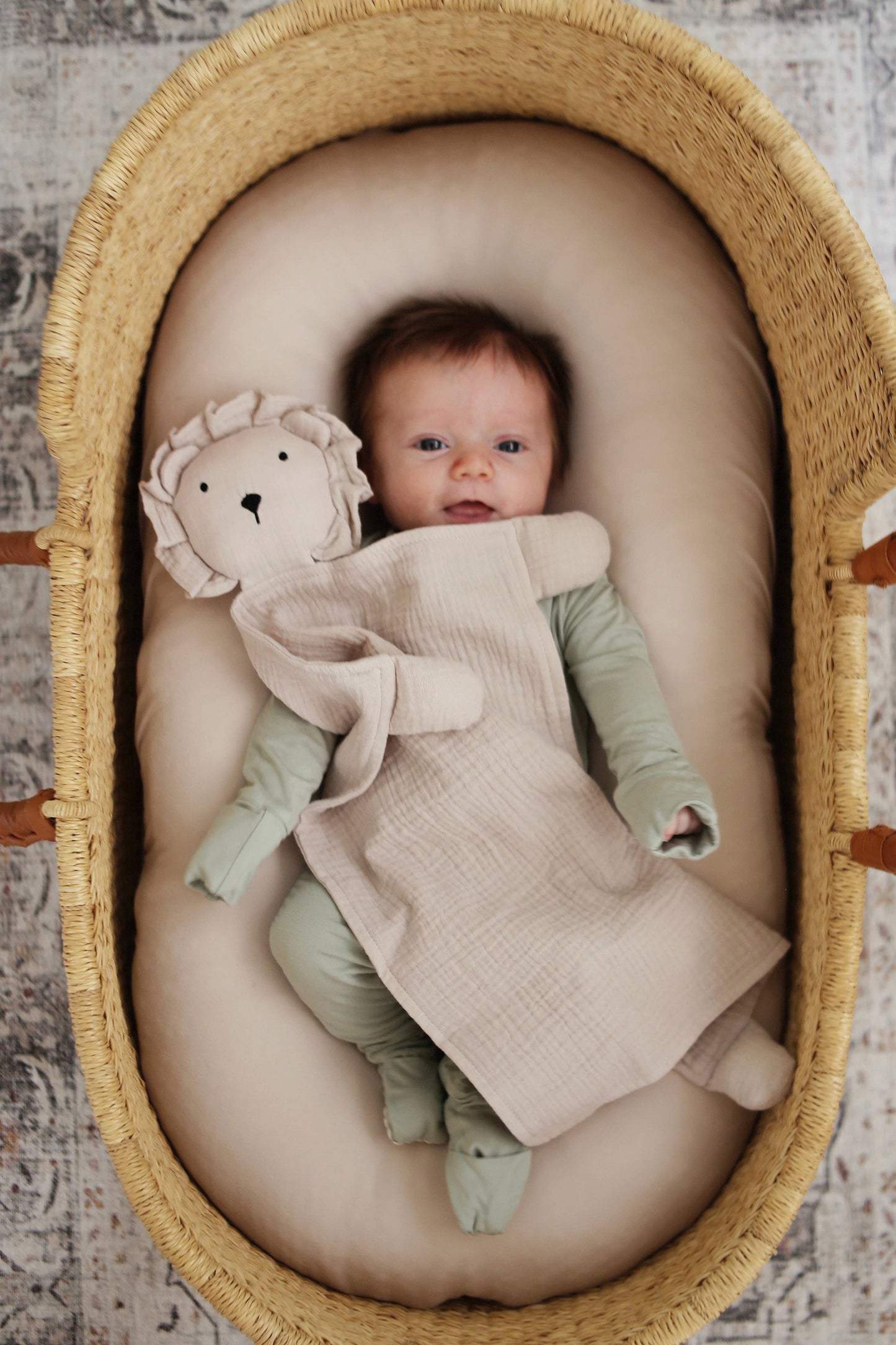 Natural Sand Organic Cotton Lion Lovey Blanket 
